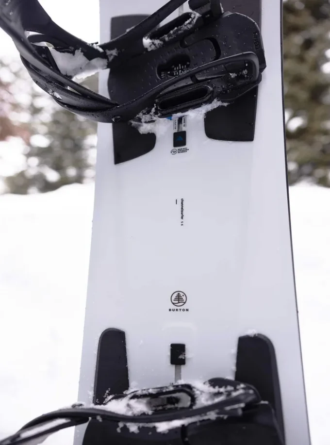 Burton Family Tree 3D Channel Surfer Flat Top Snowboard Burton Family Tree 3D Channel Surfer Flat Top Snowboard