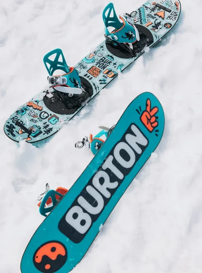 Pacchetto snowboard e attacchi Burton After School Special per bambini Pacchetto snowboard e attacchi Burton After School Special per bambini