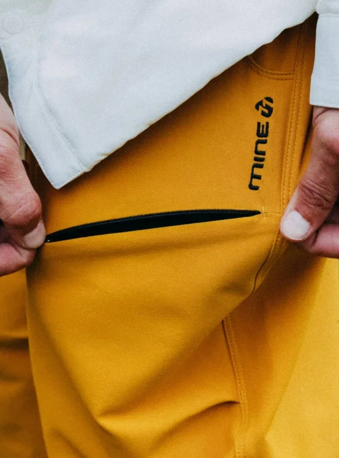 Pantaloni streetwear Burton Mine77 Pantaloni streetwear Burton Mine77