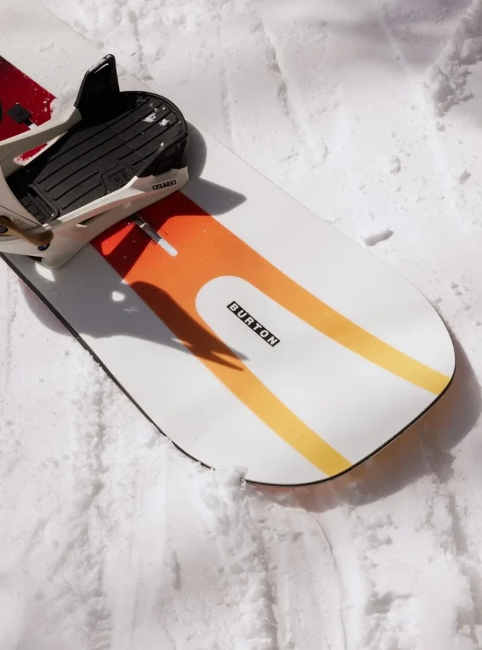 Snowboard Burton Custom Flying V da uomo Snowboard Burton Custom Flying V da uomo