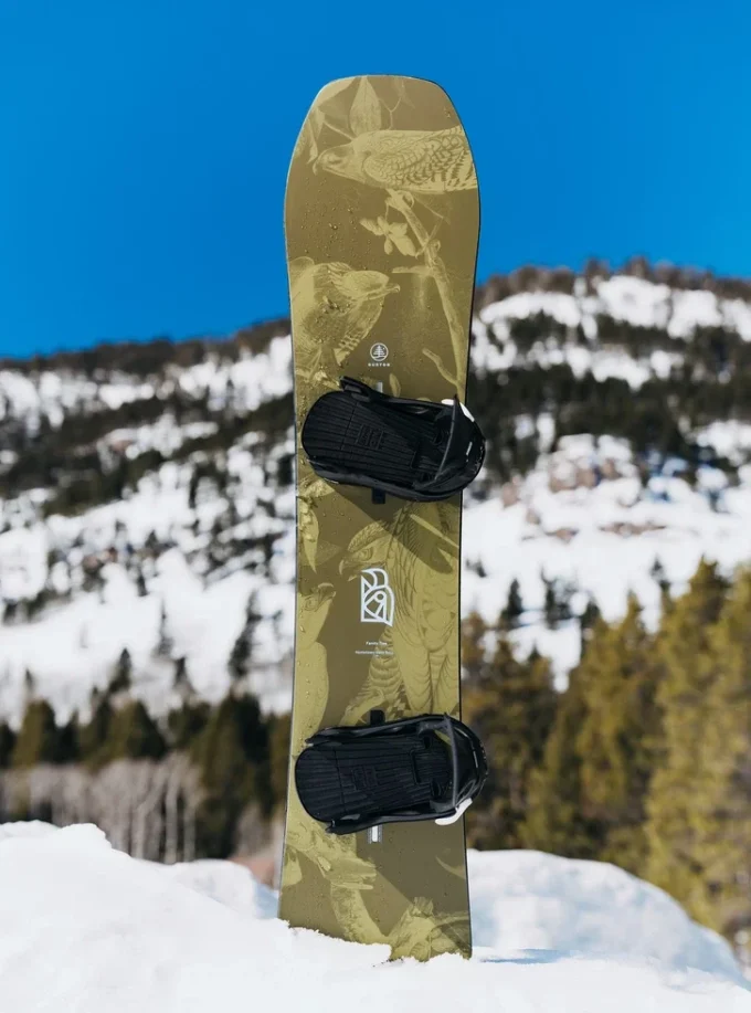 Snowboard Burton Family Tree Hometown Hero Camber per bambini Snowboard Burton Family Tree Hometown Hero Camber per bambini